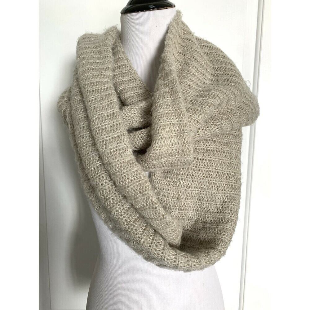 STEVE MADDEN Ivory Cream Rose Gold Metallic Infinity Scarf Knit Designer Cowl